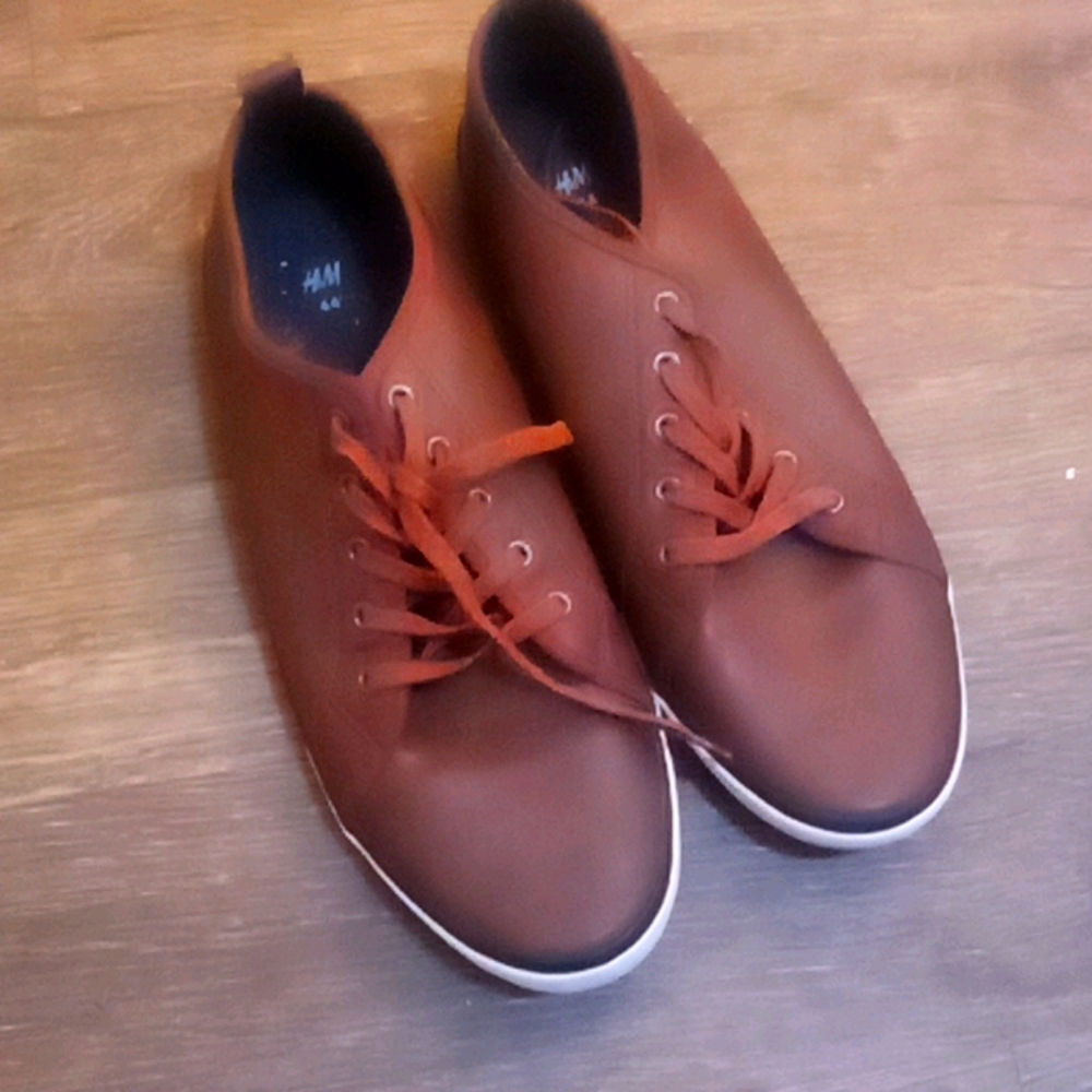 Men's brown lace up boat shoes size 10.5